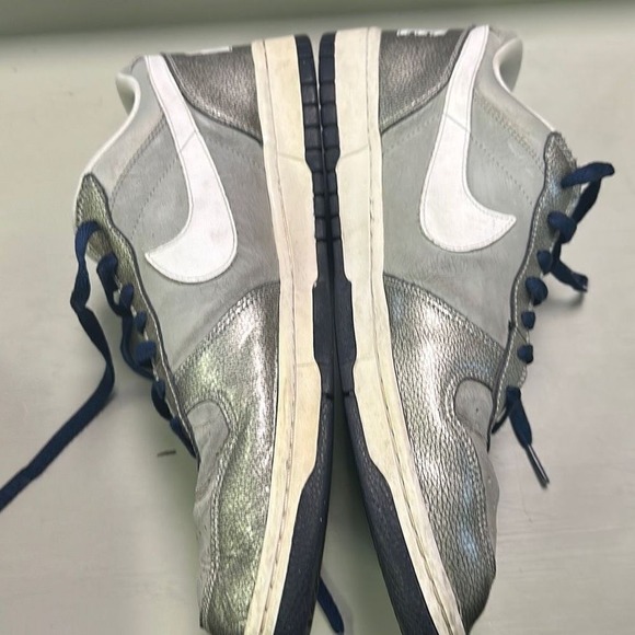 Men's Nike Terminator Low Metallic Silver Sparkle Swoosh Logo Sneakers Size 11.5 - Picture 3 of 8